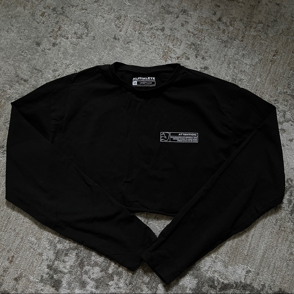 Alphalete Cropped Long Sleeve Shirt